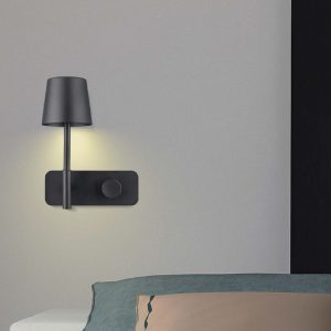 WALL LIGHT