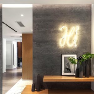 WALL LIGHT